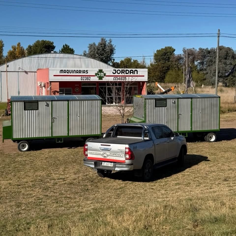 Entrega de dos casillas nuevas a la Municipalidad de Trenque Lauquen